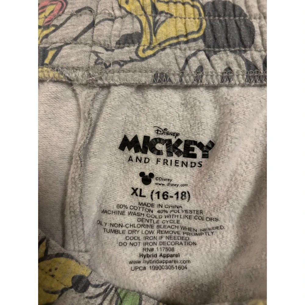 Disney Mickey and Friends Pajama Set Womens XL Gray Shorts Tee 2pc Sleepwear - Picture 2 of 4